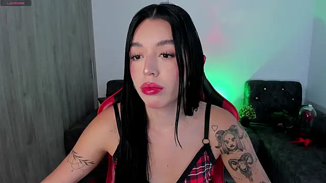 zoee jackson online show from May 2026 09:51:01 PM