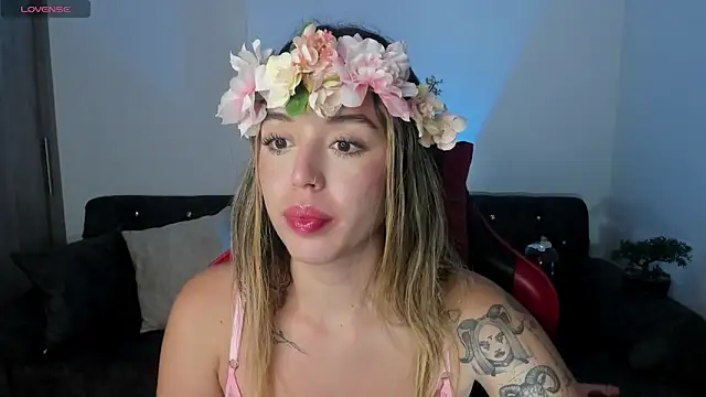 Snapshot of zoee_jackson chatting on November 2025 02:55:02 AM zoee jackson online show from November 2025 02:55:02 AM