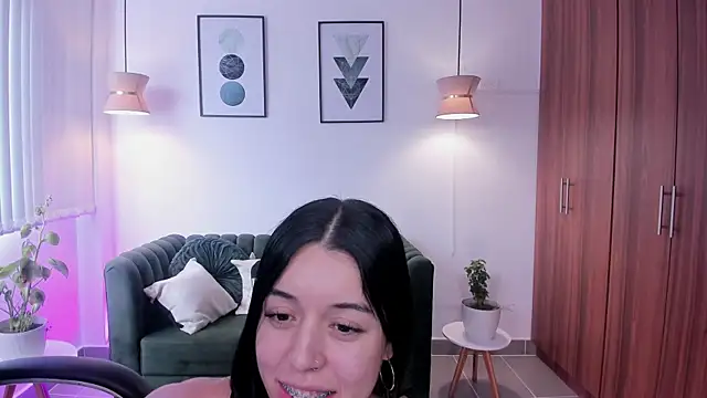 zoee jackson online show from June 2026 06:29:02 PM