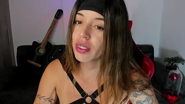 Snapshot of zoee_jackson chatting on October 2025 04:50:01 AM zoee jackson online show from October 2025 04:50:01 AM