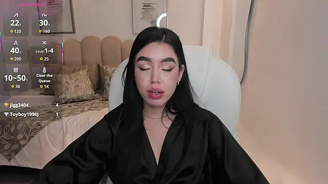 zoee jackson online show from June 2026 01:28:02 AM