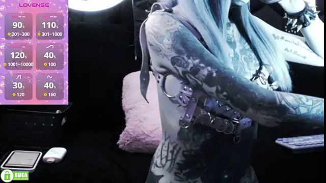 TyphoidMary online show from October 2025 01:04:02 AM