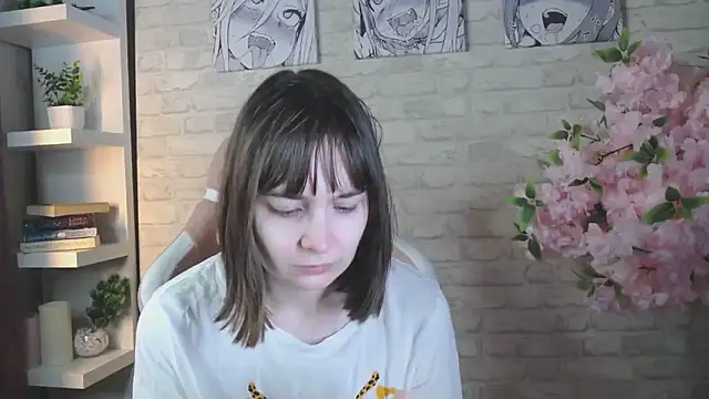 ManuTaya online show from February 2025 11:29:02 AM