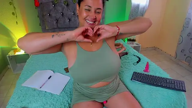 MirandaDream2 online show from April 2026 06:25:02 PM