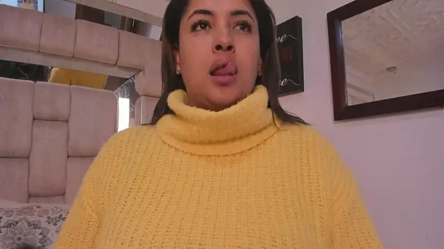 Snapshot of MirandaDream2 chatting on December 2025 01:05:02 PM MirandaDream2 online show from December 2025 01:05:02 PM