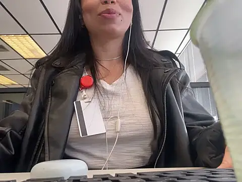 GrlAlice online show from September 2025 12:53:01 PM