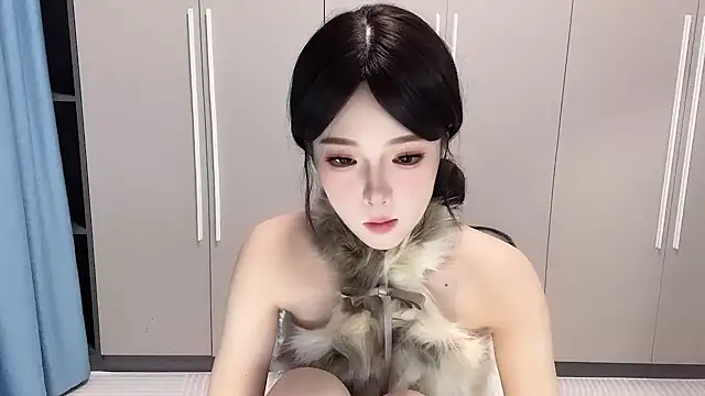 Snapshot of Q-ing chatting on November 2025 12:30:01 PM Q-ing online show from November 2025 12:30:01 PM