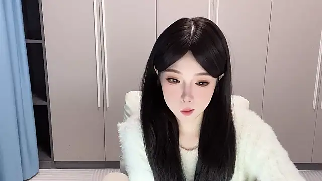 Snapshot of Q-ing chatting on October 2025 01:41:02 PM Q-ing online show from October 2025 01:41:02 PM