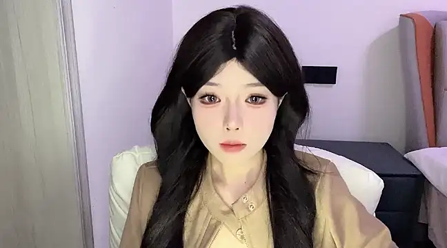 Snapshot of Q-ing chatting on March 2025 11:12:02 AM Q-ing online show from March 2025 11:12:02 AM