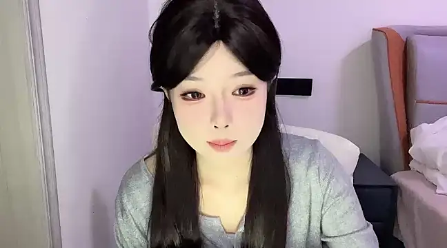 Snapshot of Q-ing chatting on March 2025 05:55:02 PM Q-ing online show from March 2025 05:55:02 PM