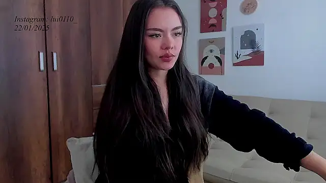Snapshot of Luisa0110 chatting on January 2025 05:38:02 PM Luisa0110 online show from January 2025 05:38:02 PM