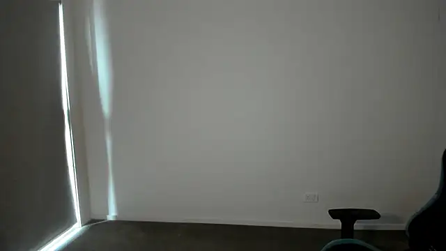 Snapshot of _DownUnderFit_ chatting on November 2025 11:30:01 PM DownUnderFit online show from November 2025 11:30:01 PM