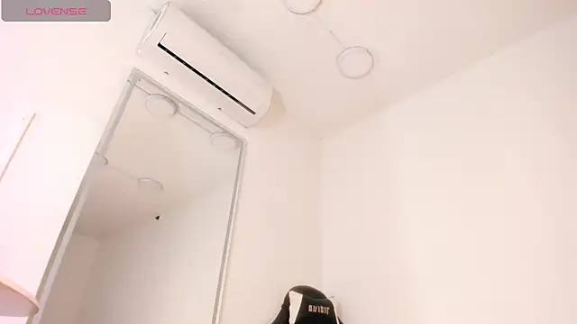 Snapshot of vera_candella chatting on November 2025 11:14:01 AM vera candella online show from November 2025 11:14:01 AM