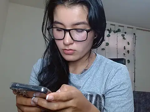 kazumi6 online show from December 2025 04:55:02 PM