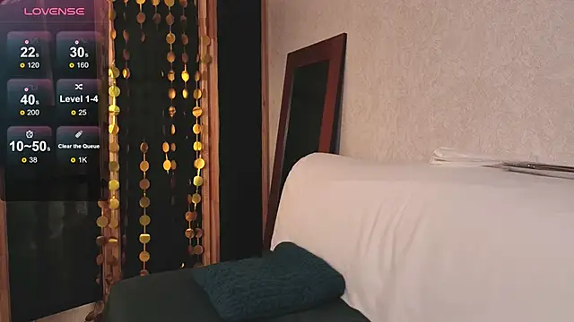 Nora Adamss online show from December 2025 06:39:03 AM