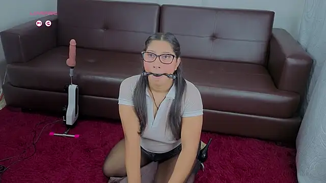 Mariana Lu online show from November 2025 03:00:02 AM