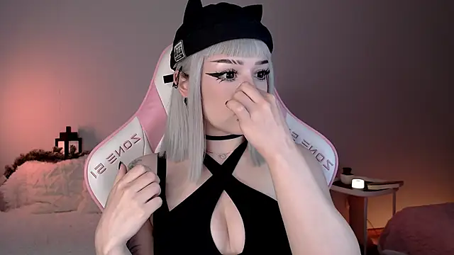 Snapshot of meowceline chatting on January 2026 05:58:01 AM meowceline online show from January 2026 05:58:01 AM