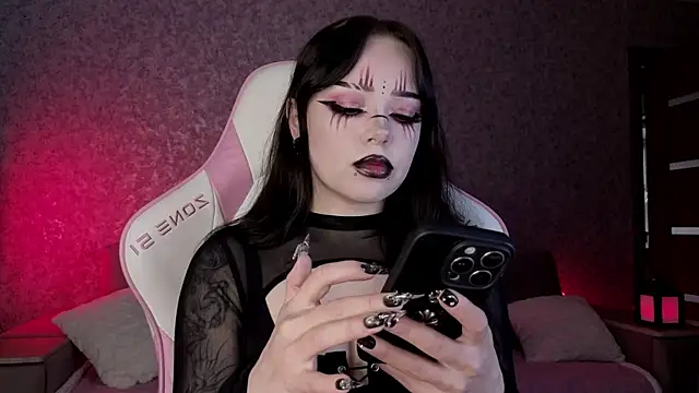 meowceline online show from April 2026 12:18:02 PM