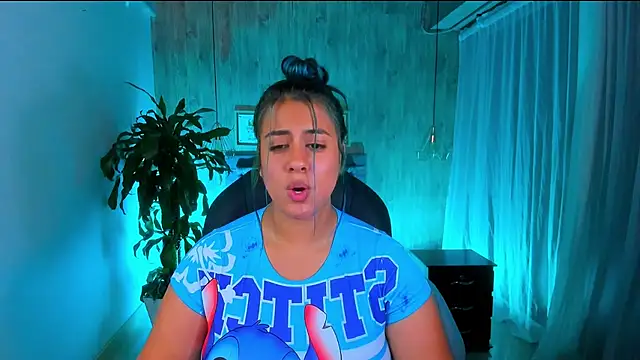 Xisu  online show from February 2025 10:02:02 AM