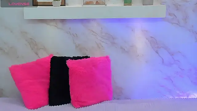 AmyBarton02 online show from April 2026 04:22:01 PM