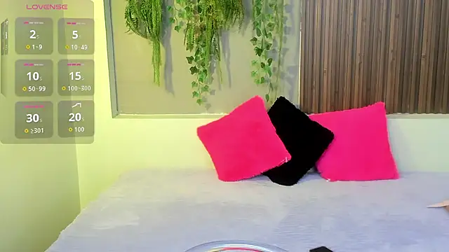 AmyBarton02 online show from October 2025 04:08:02 PM