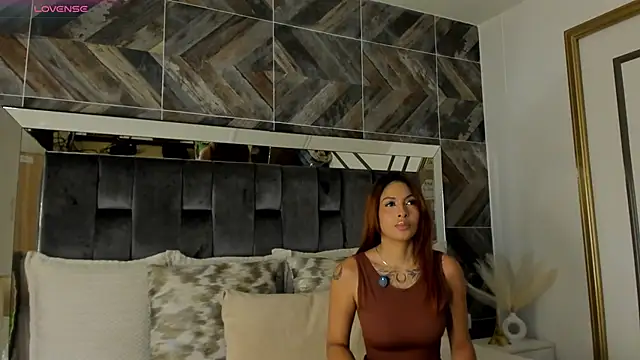 TaniaSmith1 online show from November 2025 11:20:01 PM