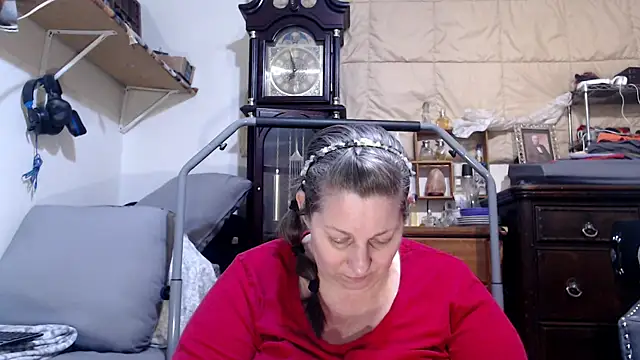 ladyscarlotta online show from September 2025 04:00:02 PM