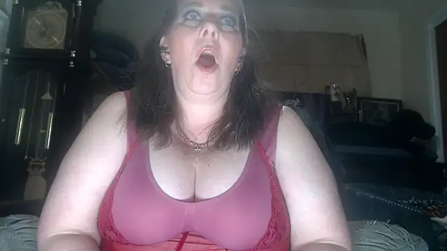 ladyscarlotta online show from June 2026 10:04:01 PM