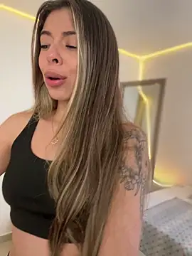 AmmyCollinsW online show from September 2025 07:21:02 PM