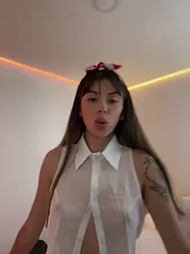 AmmyCollinsW online show from November 2025 07:47:01 PM