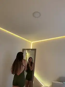 AmmyCollinsW online show from December 2025 09:41:01 PM