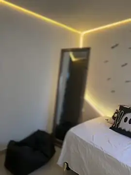 AmmyCollinsW online show from October 2025 09:55:01 PM