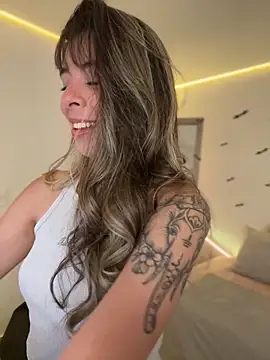 AmmyCollinsW online show from November 2025 08:12:02 PM