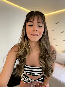 AmmyCollinsW online show from November 2025 08:13:02 PM