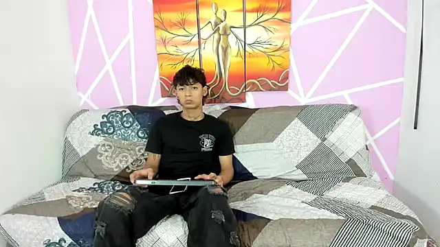 Snapshot of Fresahot2005 chatting on January 2025 07:07:02 PM Fresahot2005 online show from January 2025 07:07:02 PM