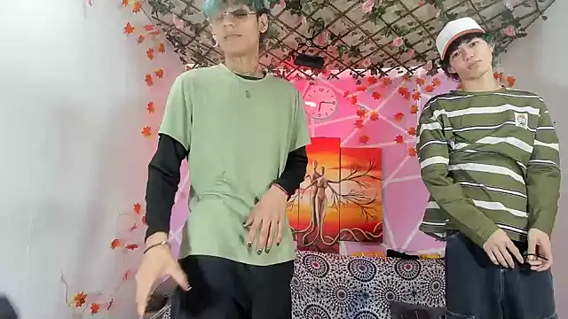 Snapshot of Fresahot2005 chatting on December 2025 01:57:01 PM Fresahot2005 online show from December 2025 01:57:01 PM