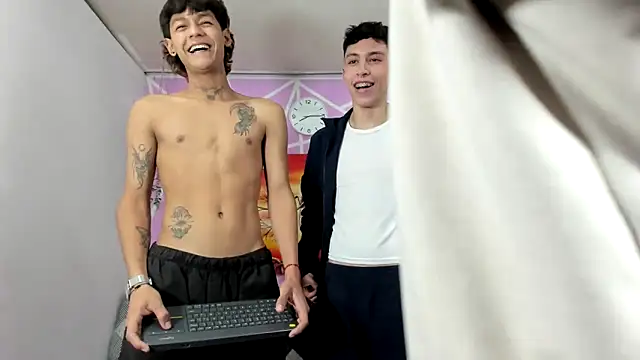 Snapshot of Fresahot2005 chatting on January 2025 06:57:02 PM Fresahot2005 online show from January 2025 06:57:02 PM