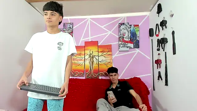 Snapshot of Fresahot2005 chatting on December 2024 07:32:01 PM Fresahot2005 online show from December 2024 07:32:01 PM