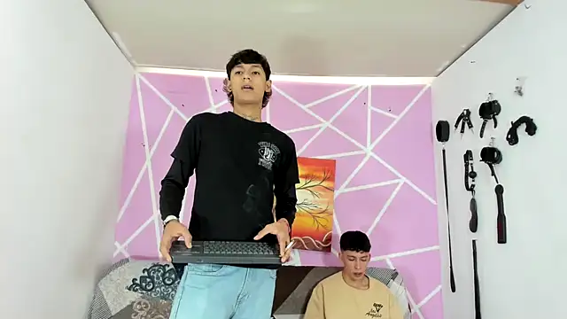 Snapshot of Fresahot2005 chatting on January 2025 07:13:02 PM Fresahot2005 online show from January 2025 07:13:02 PM