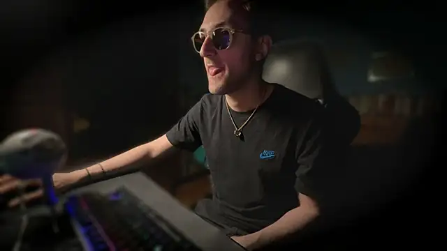 Stefisexy91 online show from October 2025 08:39:02 PM