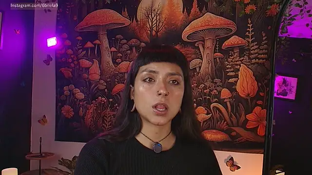 6Briela9  online show from April 2026 05:46:01 AM