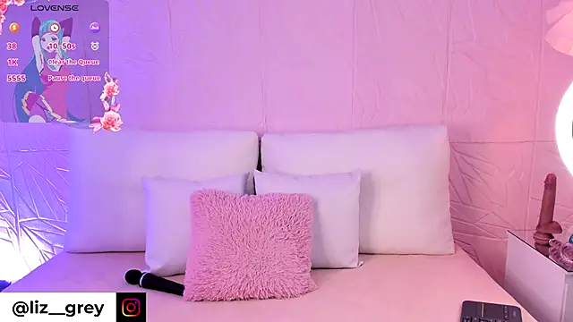 Liz grey  online show from October 2025 03:16:01 AM