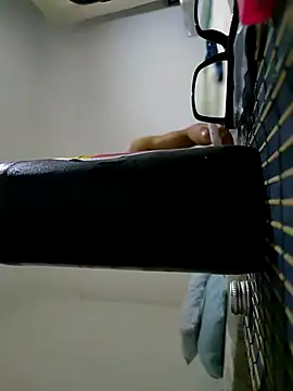 ackerman09 online show from December 2025 04:38:02 AM