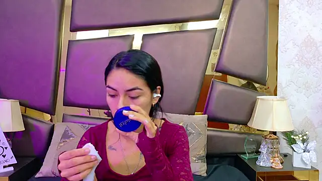 NicoleEsposito online show from February 2026 12:46:01 PM