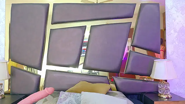 NicoleEsposito online show from October 2025 12:59:02 PM