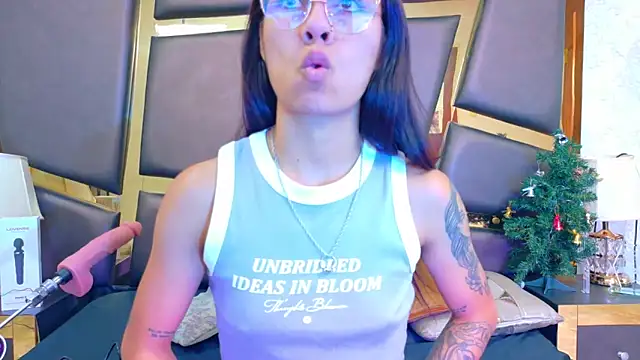 NicoleEsposito online show from December 2025 12:51:02 PM