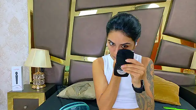 NicoleEsposito online show from February 2026 01:27:01 PM