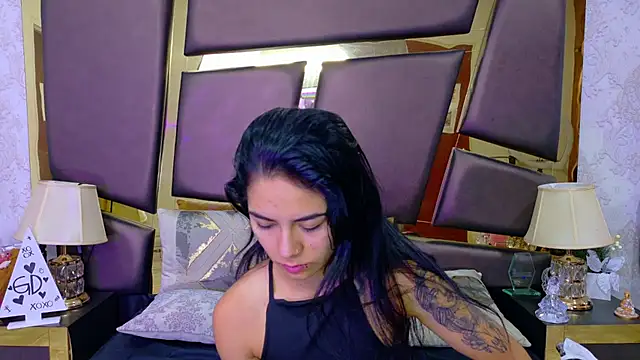 NicoleEsposito online show from March 2026 12:31:01 PM