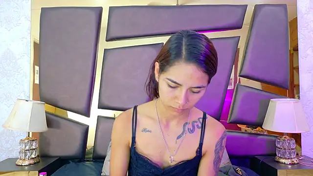 NicoleEsposito online show from October 2025 01:01:01 PM