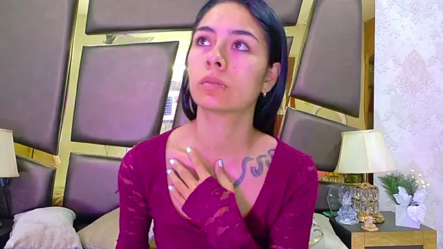 NicoleEsposito online show from March 2026 12:33:02 PM